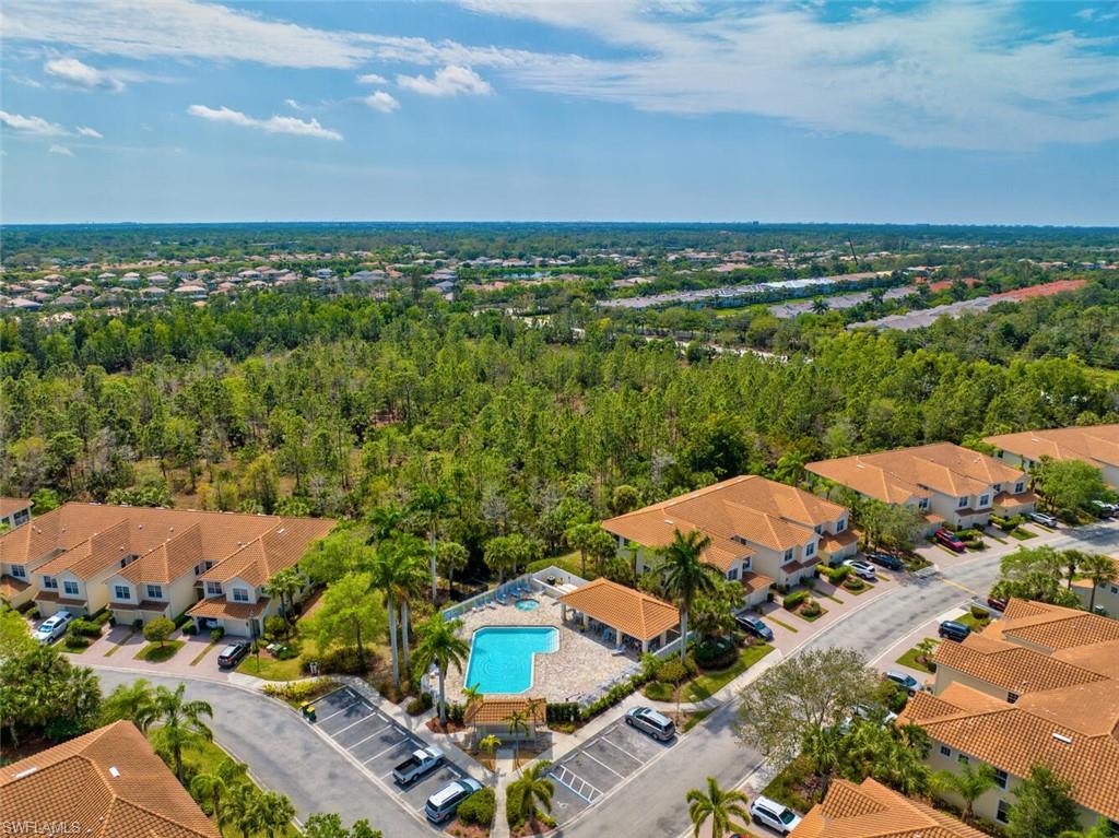 STRATFORD PLACE CONDO - Residential