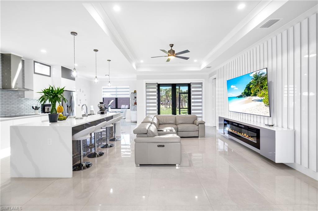 GOLDEN GATE ESTATES - Residential