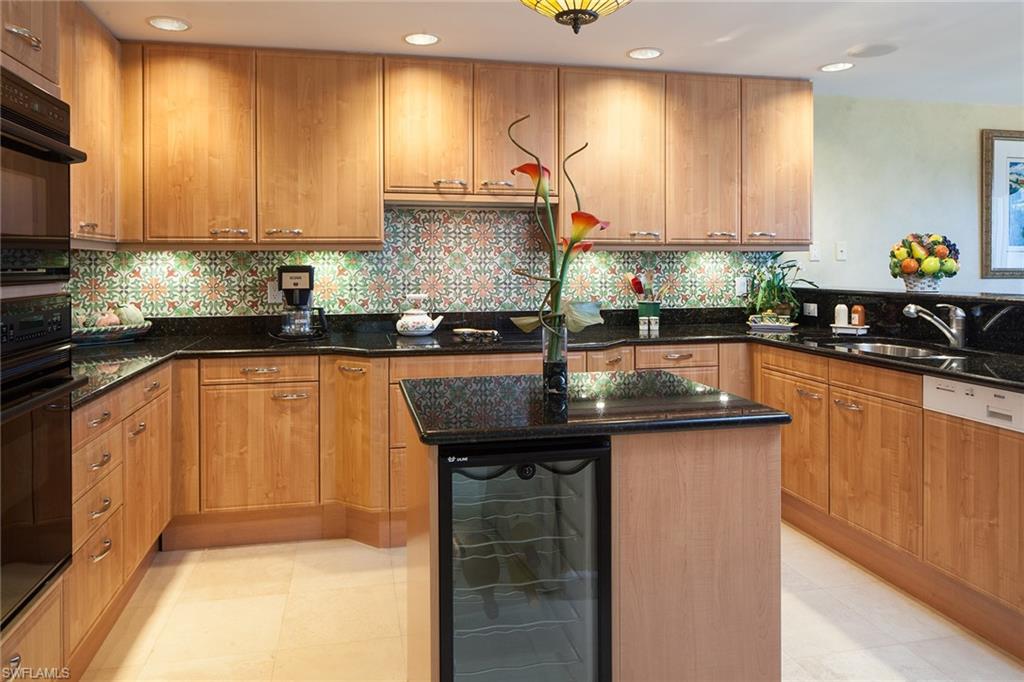 BILTMORE AT BAY COLONY - Residential