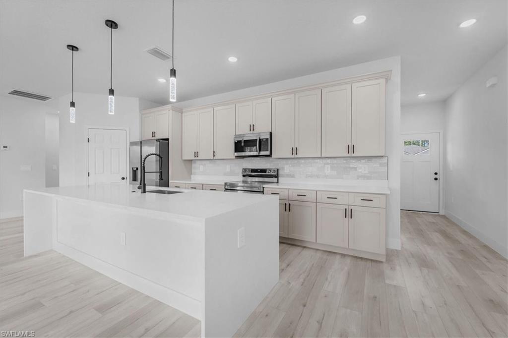 SUN N LAKES - Residential