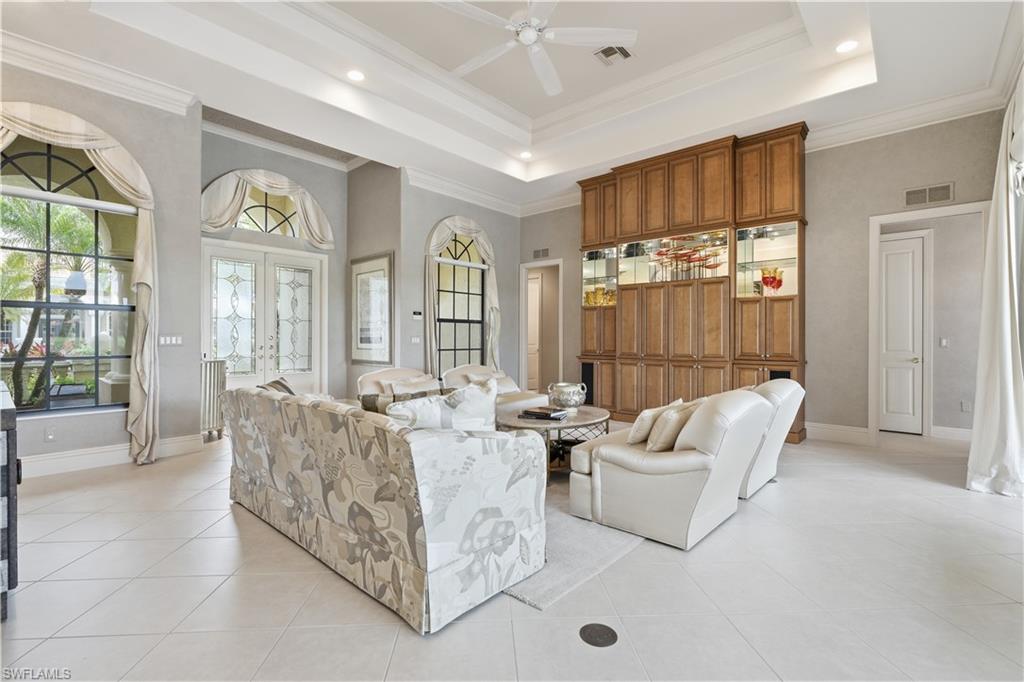 VILLA TUSCANY - Residential