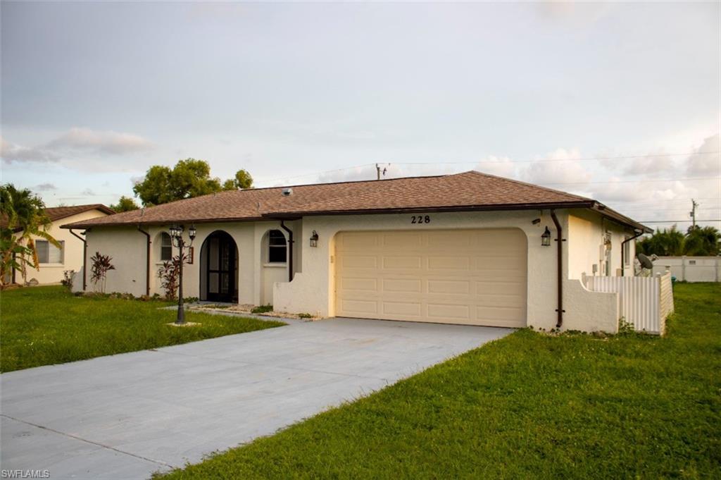 CAPE CORAL - Residential
