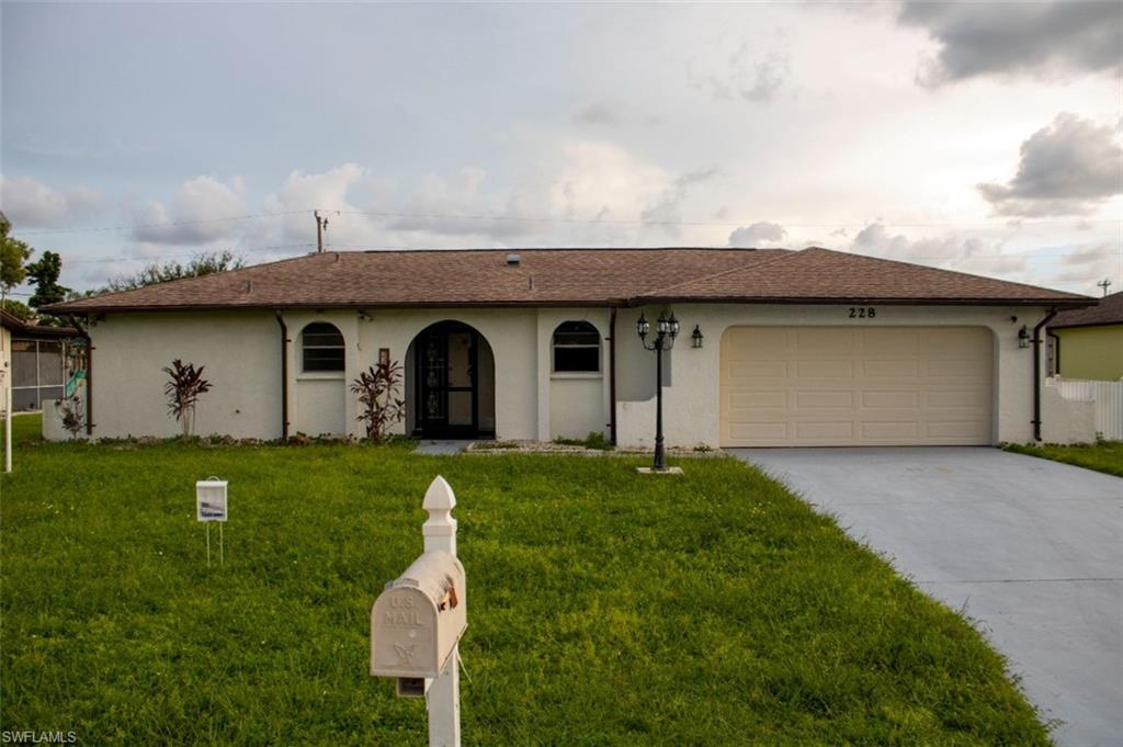 CAPE CORAL - Residential