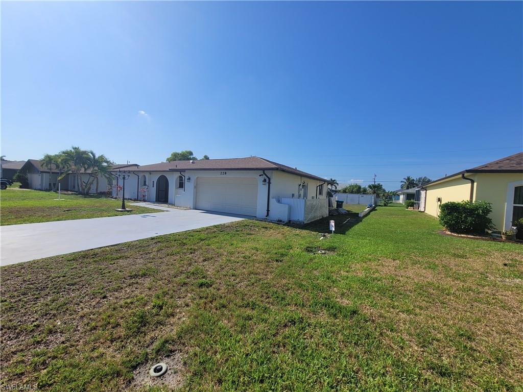CAPE CORAL - Residential
