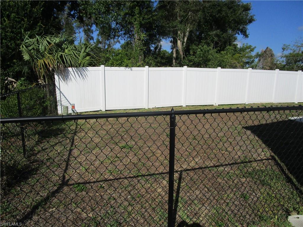 LAUREL ESTATES MOBILE HOME VIL - Residential