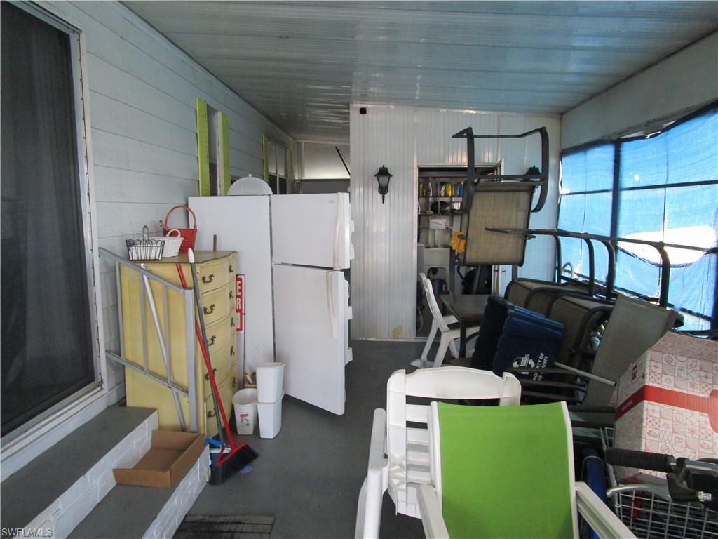 LAUREL ESTATES MOBILE HOME VIL - Residential