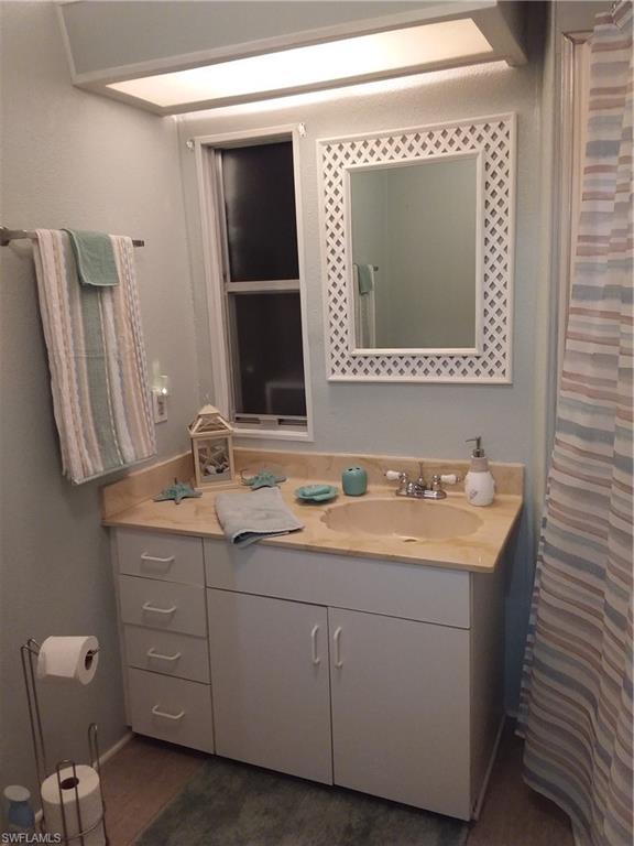 LAUREL ESTATES MOBILE HOME VIL - Residential