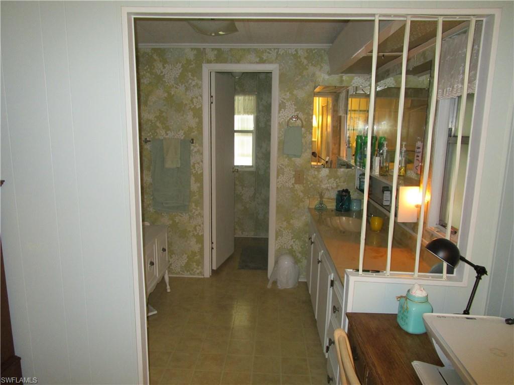 LAUREL ESTATES MOBILE HOME VIL - Residential
