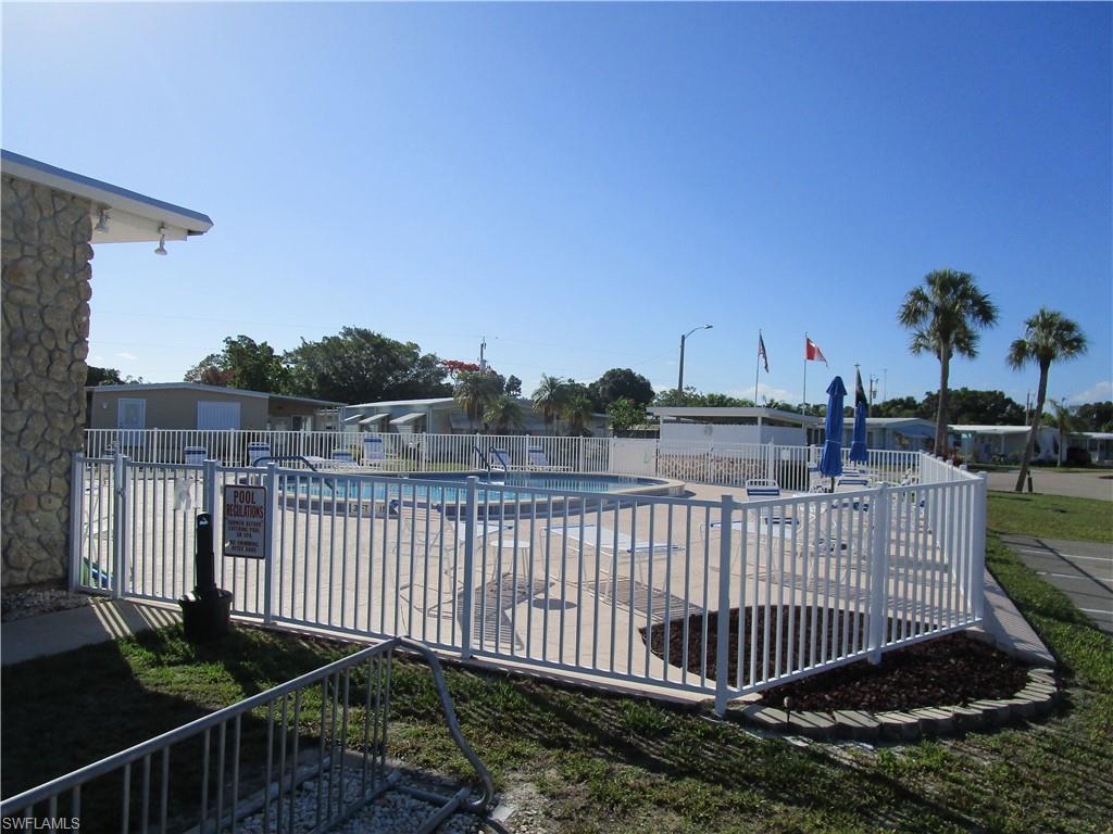 LAUREL ESTATES MOBILE HOME VIL - Residential