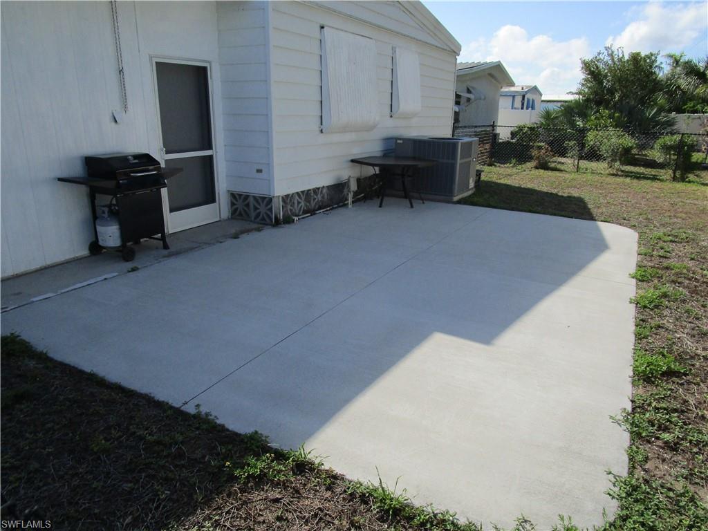 LAUREL ESTATES MOBILE HOME VIL - Residential