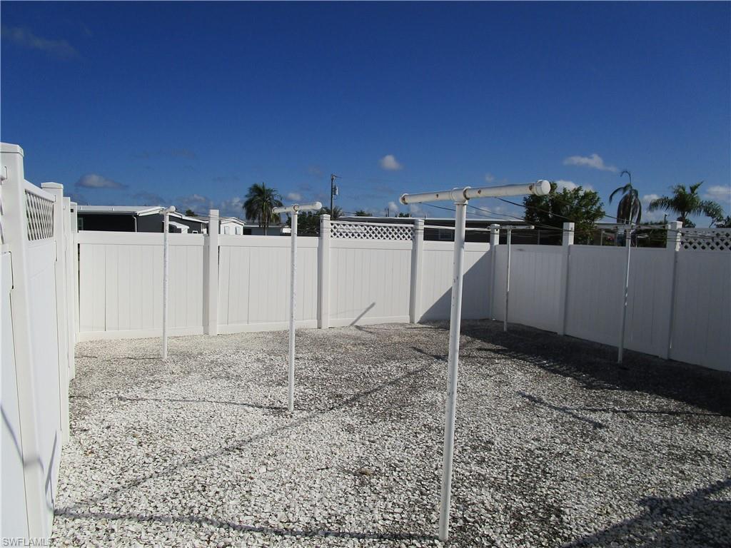 LAUREL ESTATES MOBILE HOME VIL - Residential
