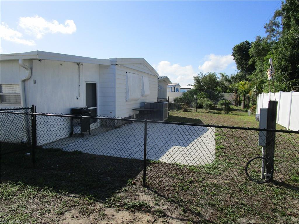 LAUREL ESTATES MOBILE HOME VIL - Residential
