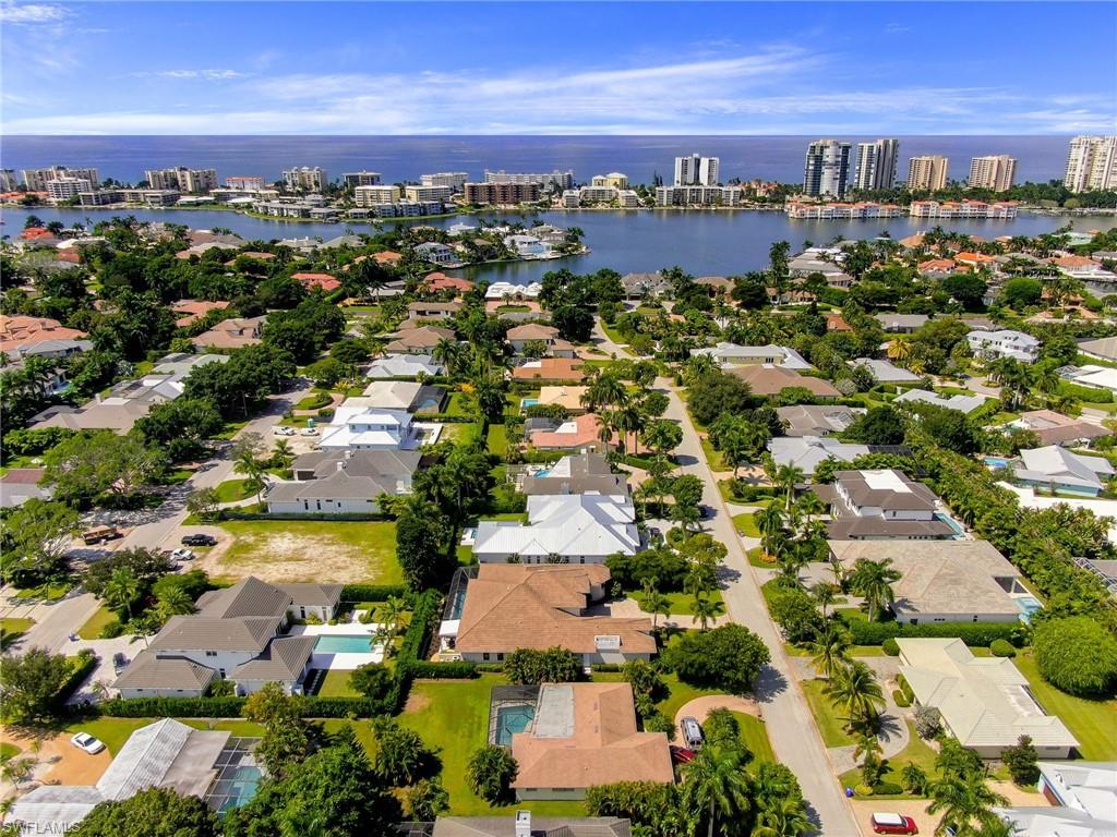 MOORINGS - Residential