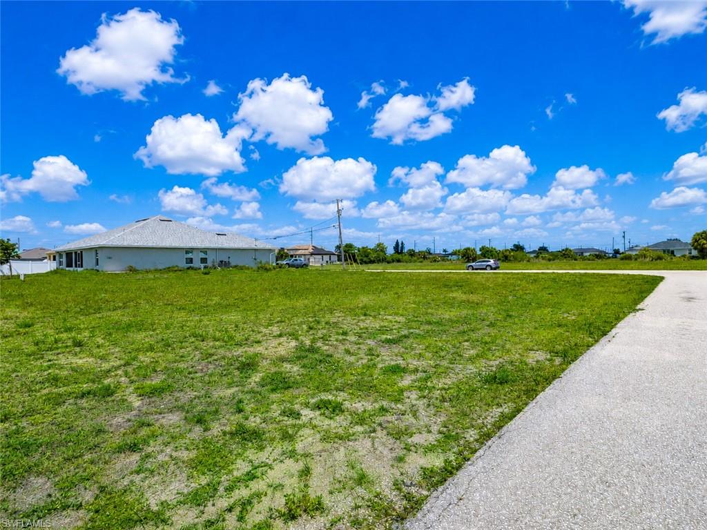 CAPE CORAL - Land