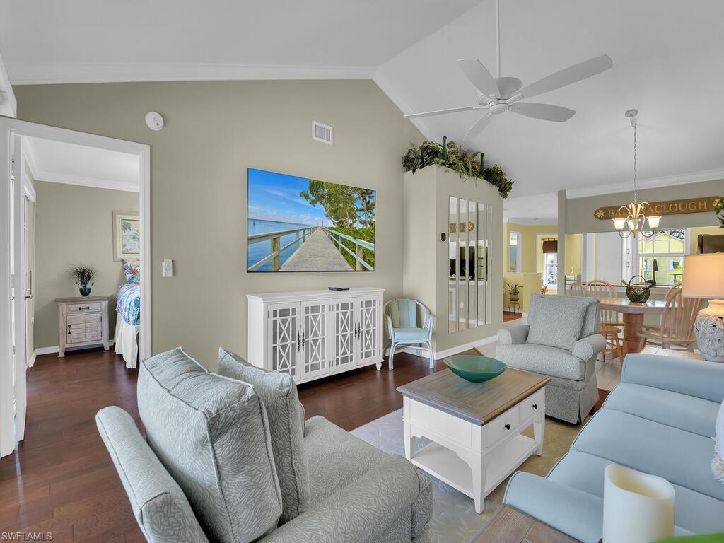 GREENWOOD VILLAGE AT KINGS LAKE - Residential
