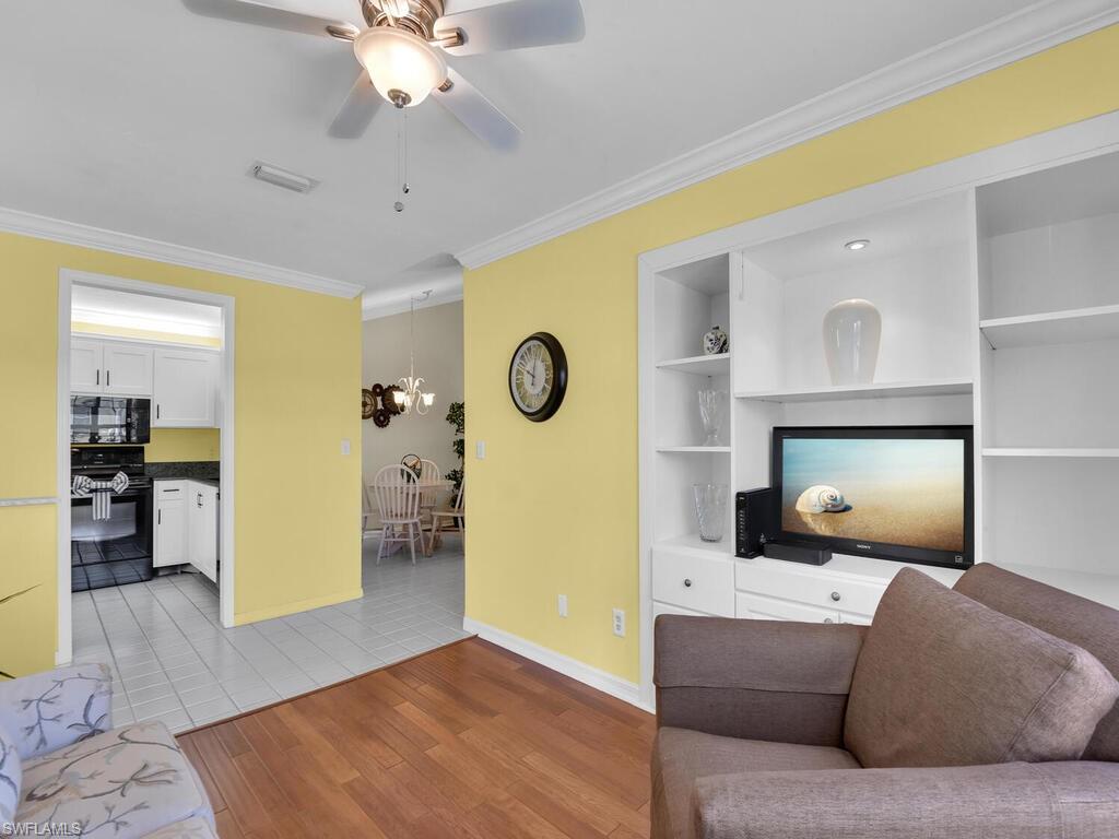 GREENWOOD VILLAGE AT KINGS LAKE - Residential