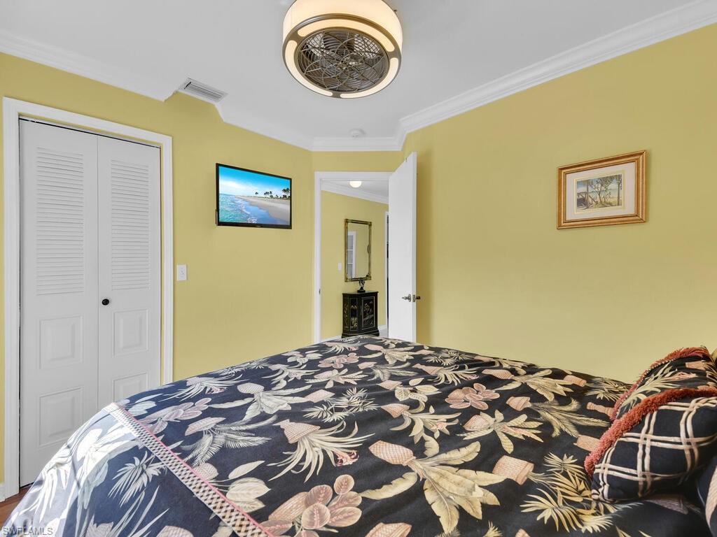GREENWOOD VILLAGE AT KINGS LAKE - Residential