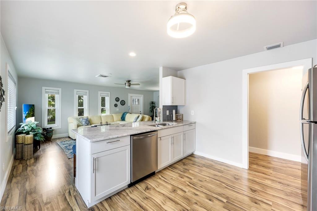 NAPLES PARK - Residential