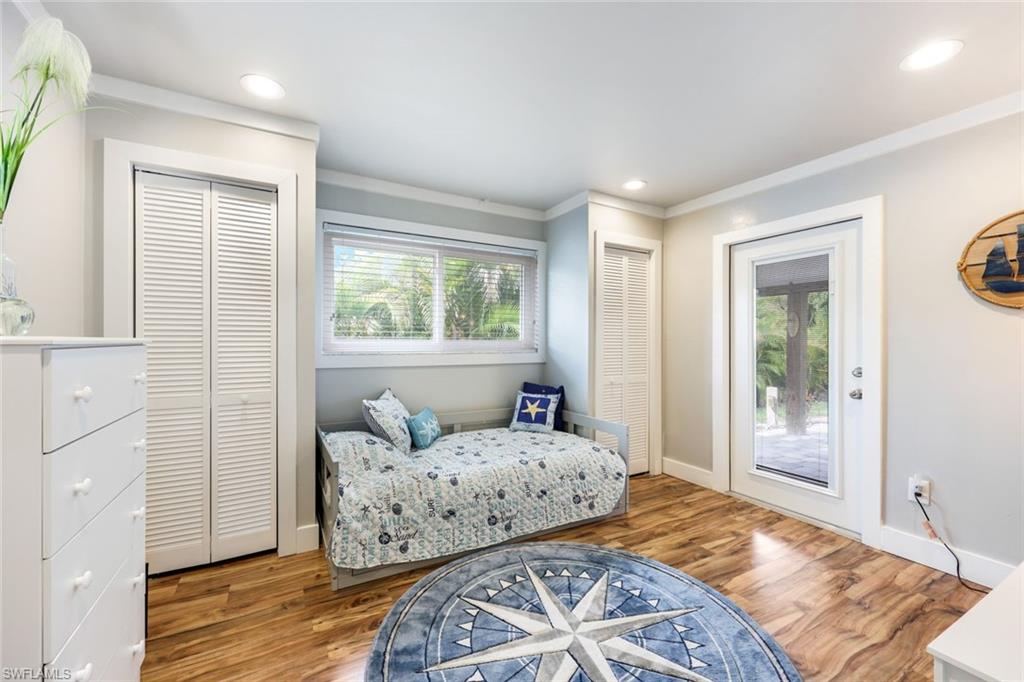 NAPLES PARK - Residential