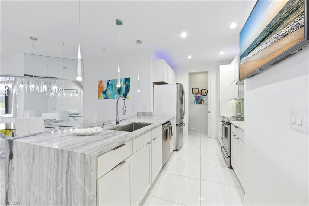 VANDERBILT RESERVE - Residential Lease