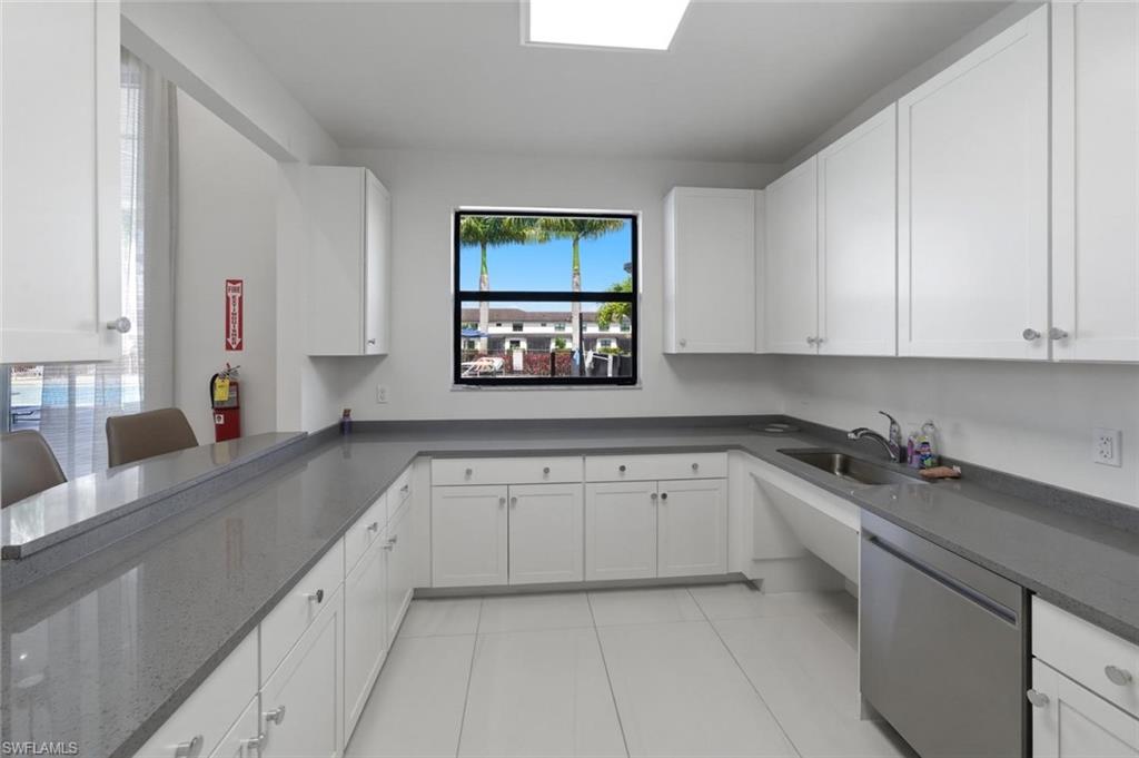 VANDERBILT RESERVE - Residential Lease