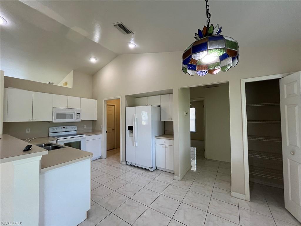 CAPE CORAL - Residential Lease