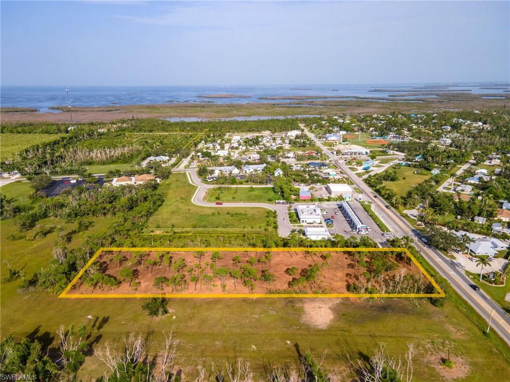 PINE ISLAND - Land