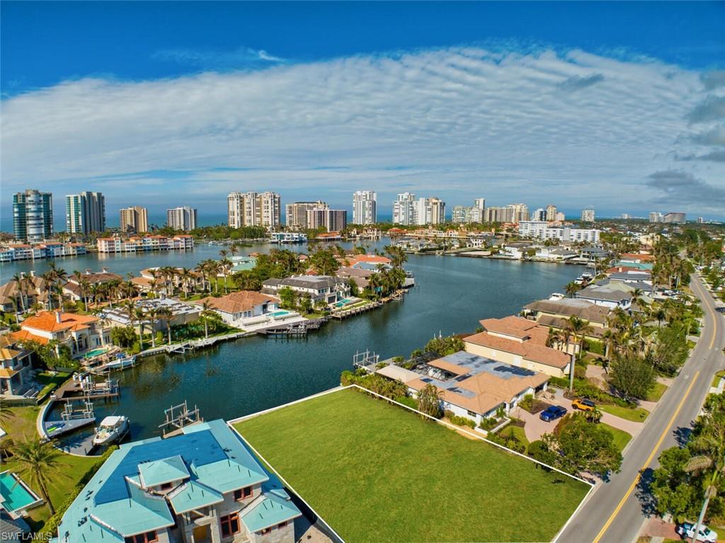 PARK SHORE - Land