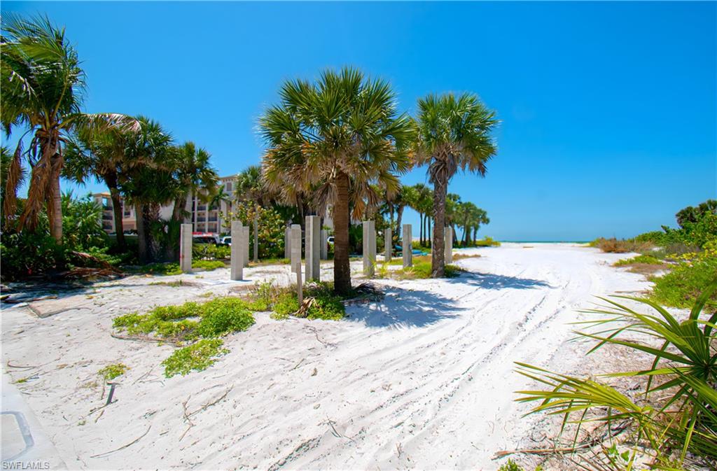 ISLAND SHORES - Land