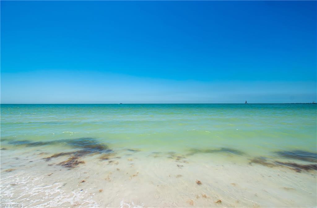 ISLAND SHORES - Land