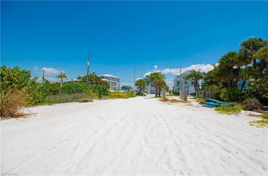 ISLAND SHORES - Land
