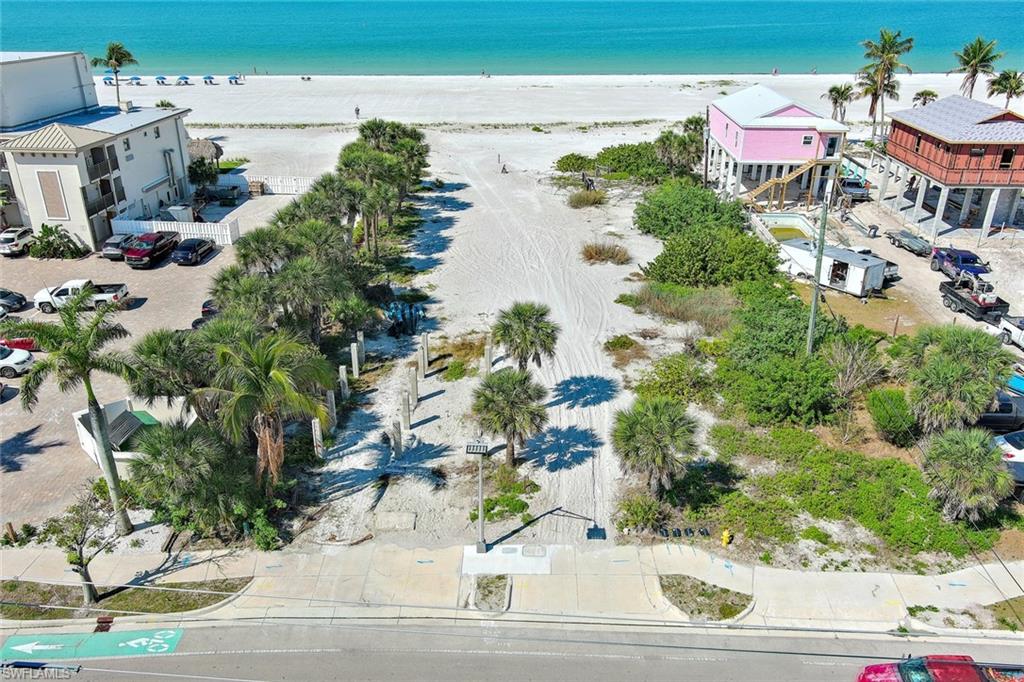 ISLAND SHORES - Land
