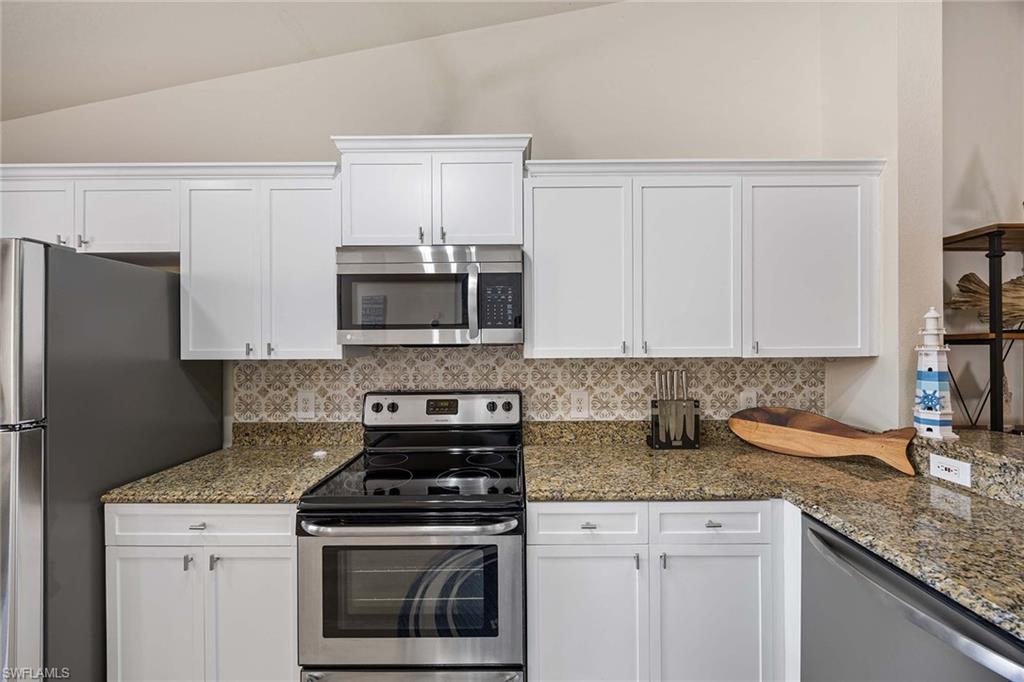 SAPPHIRE LAKES - Residential Lease