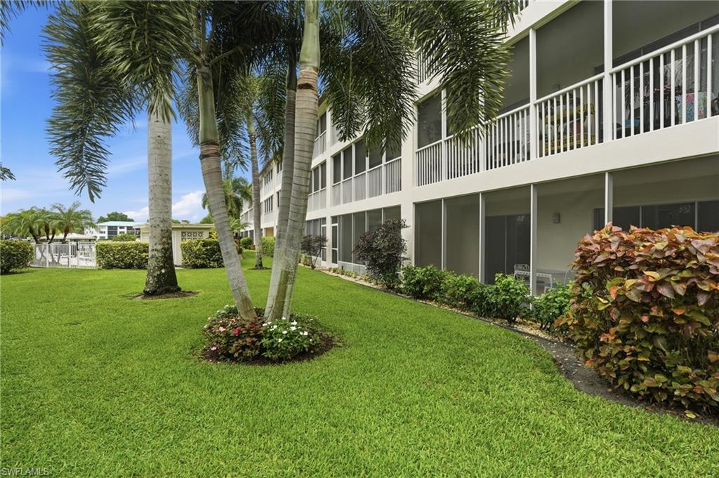 RIVIERA AT MOORINGS - Residential