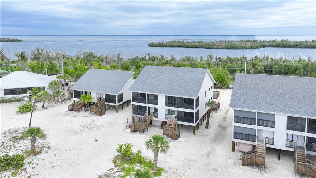 BEACH COTTAGES - Residential