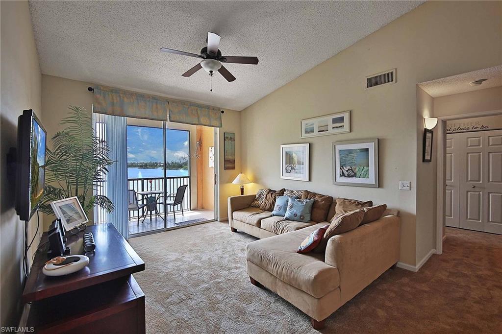 This charming 2 bedroom, 2 bath condo has a lake view. Vacant and easy to show.
Being sold AS IS pls use AS IS contract