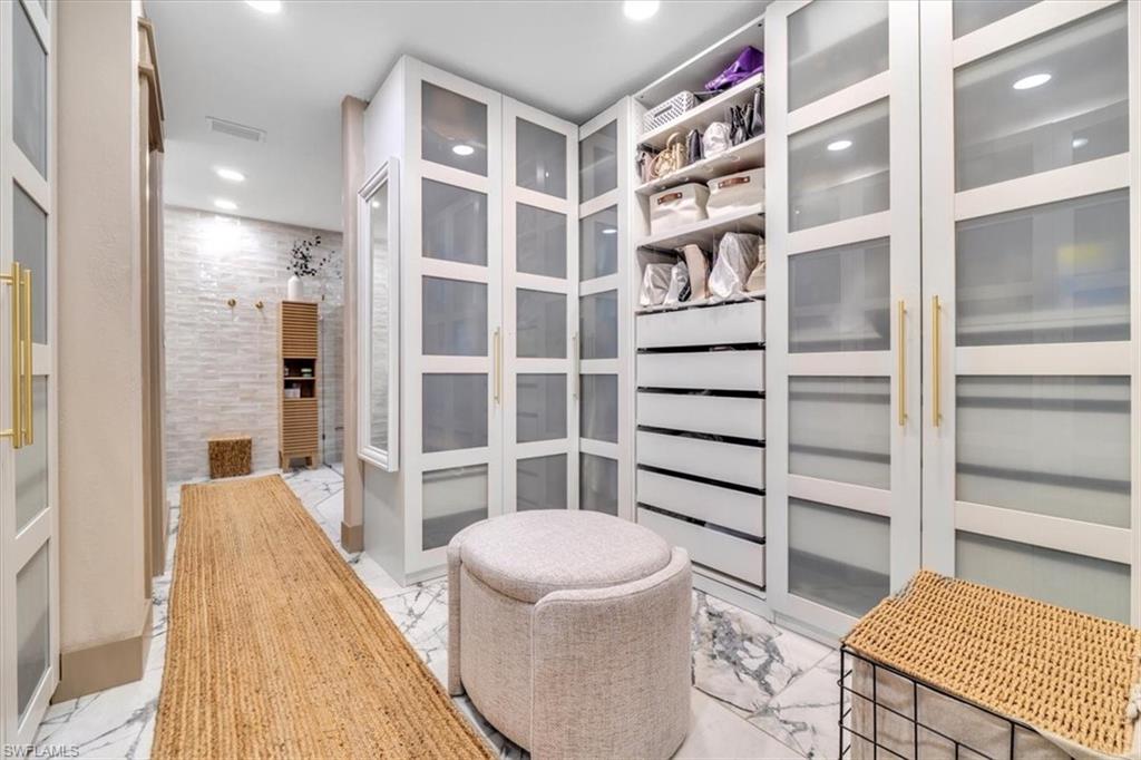 RIDGEWOOD - Residential