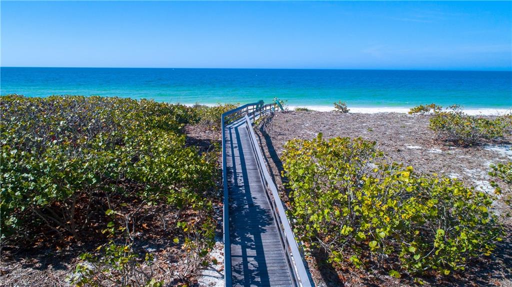 BAREFOOT BEACH CLUB - Residential