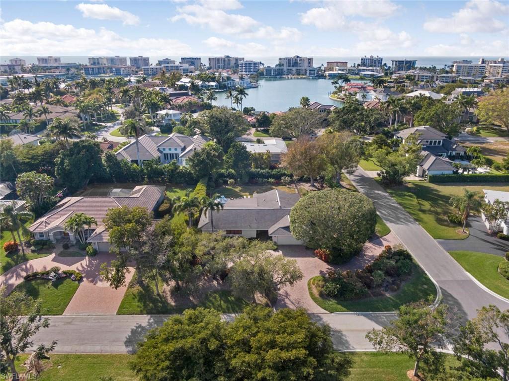 MOORINGS - Residential