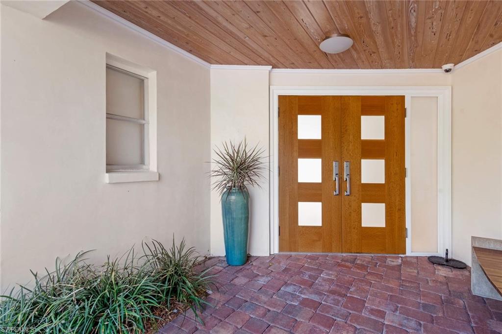 MOORINGS - Residential