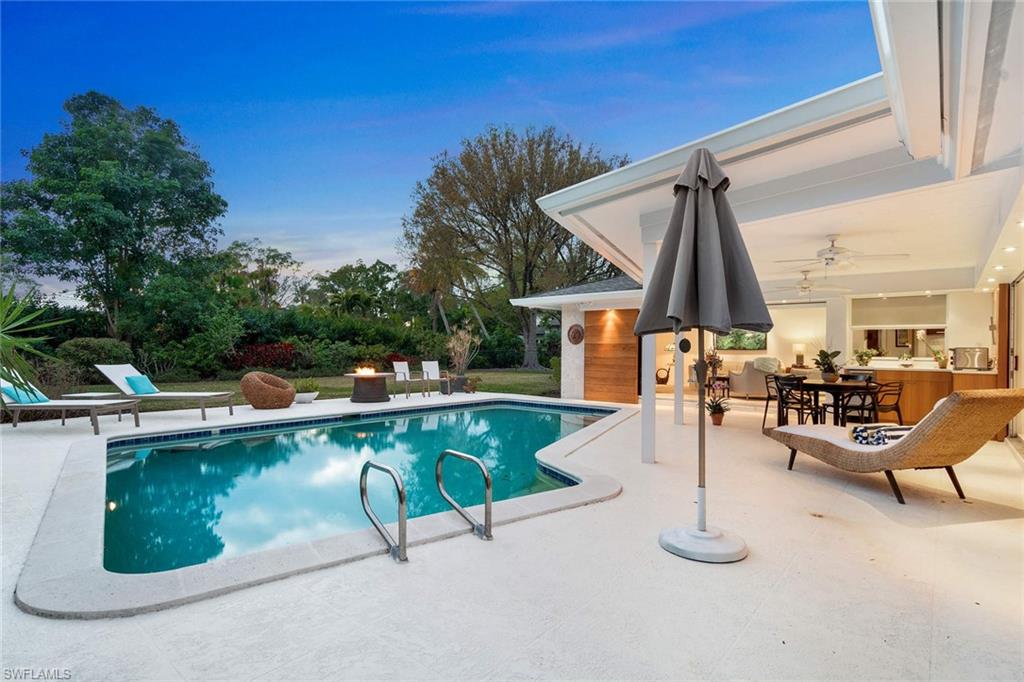 MOORINGS - Residential
