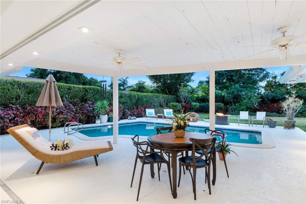 MOORINGS - Residential