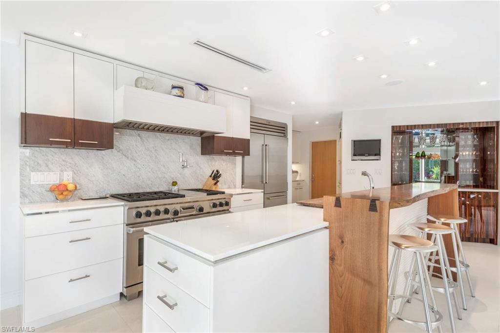 MOORINGS - Residential