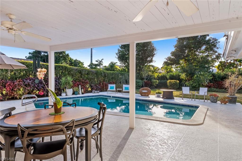 MOORINGS - Residential