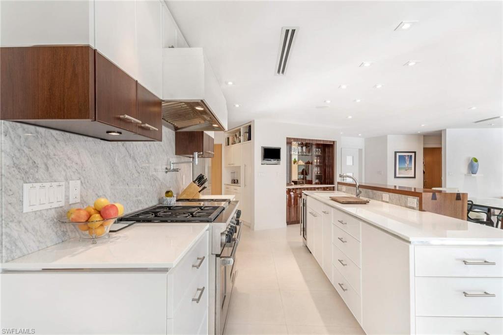 MOORINGS - Residential