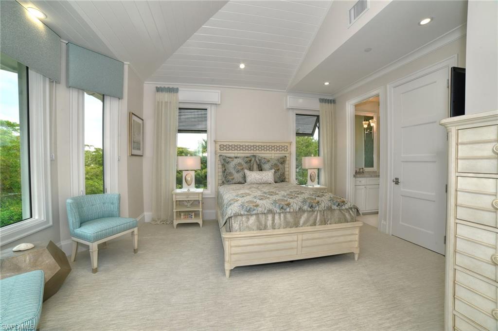 BAREFOOT BEACH - Residential