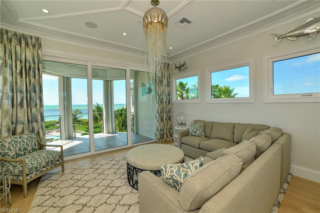 BAREFOOT BEACH - Residential