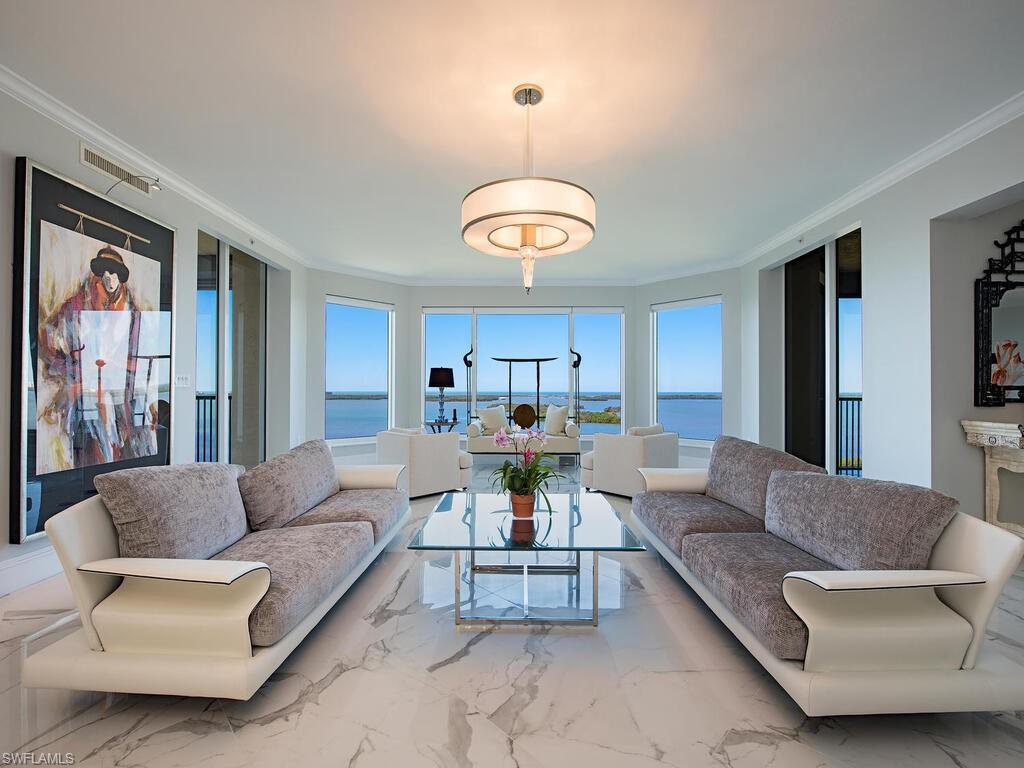 LA SCALA AT THE COLONY - Residential