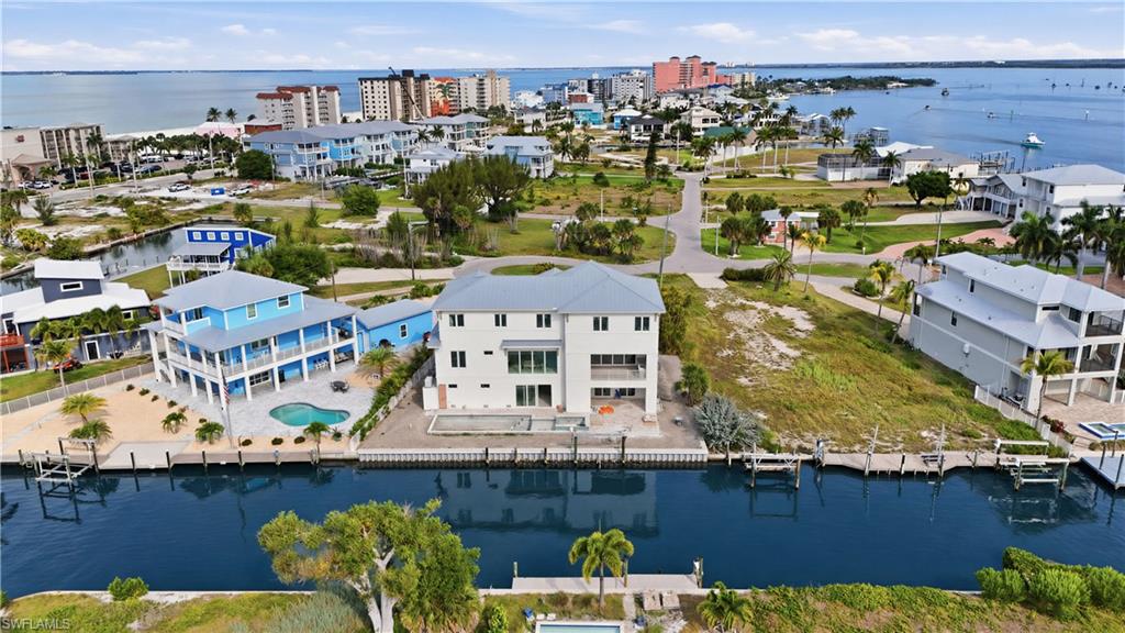 ISLAND SHORES - Land