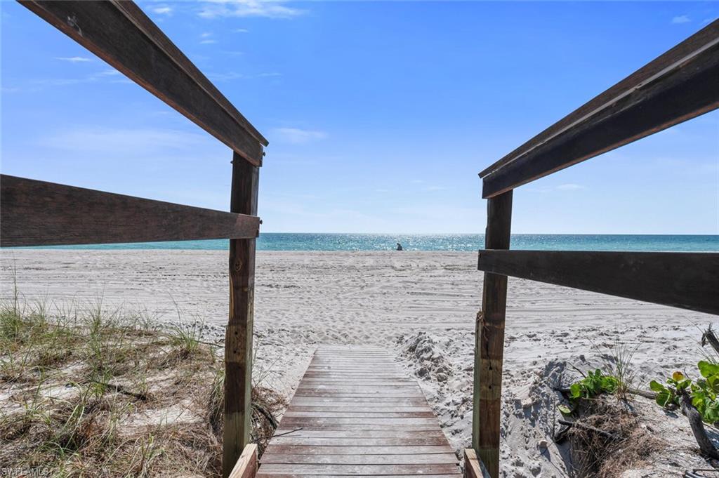 REMINGTON AT BAY COLONY - Residential